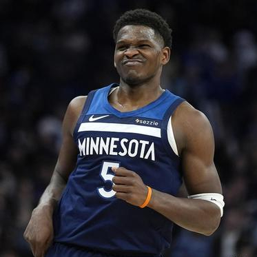 九游游戏-清晨NBA季后赛传出新动向；芝加哥公牛刷新队史纪录；管理层表态——信心回归；细节决定成败的简单介绍