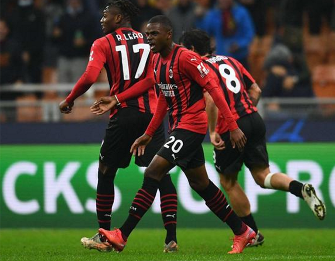 今晚法兰克福备战法甲，单刀错失细节曝光，引发热议，身体对抗强度拉满的简单介绍