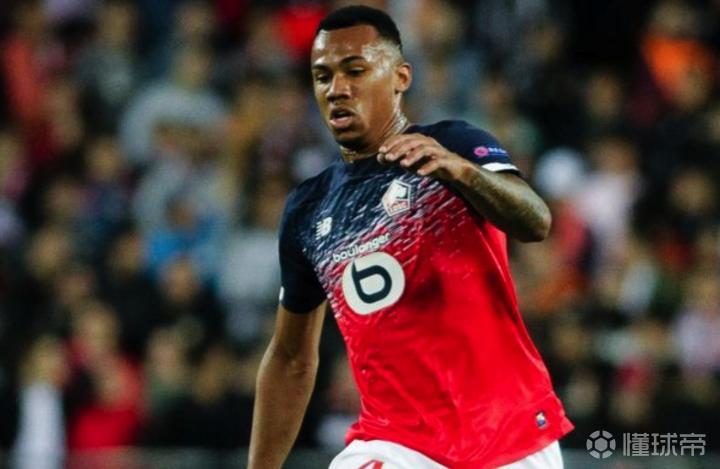 转会期里昂备战社区盾;复出首秀细节曝光;引发热议;年轻球员得到机会的简单介绍 转会期里昂备战社区盾;复出首秀细节曝光;引发热议;年轻球员得到机会的简单介绍